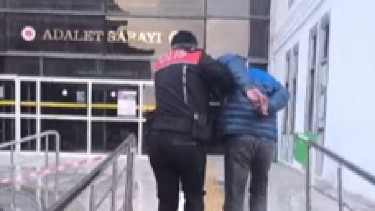Cumhurbaşkanına Hakaret Suçlusu Sahte Kimlikle Yakalandı