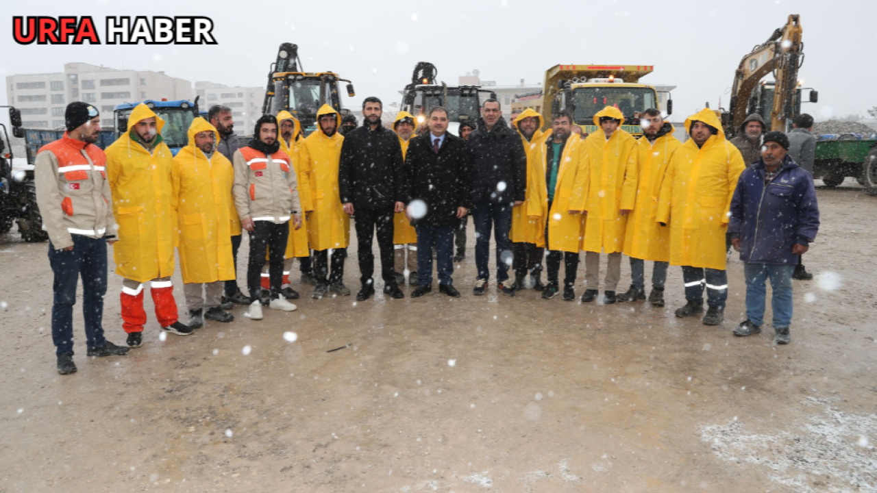 Haliliye Belediyesi ekipleri kar yağışı nedeniyle sahada
