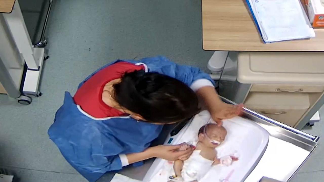 5 Günlük Bebeği Darbeden Hemşirenin Görüntüleri Ortaya Çıktı