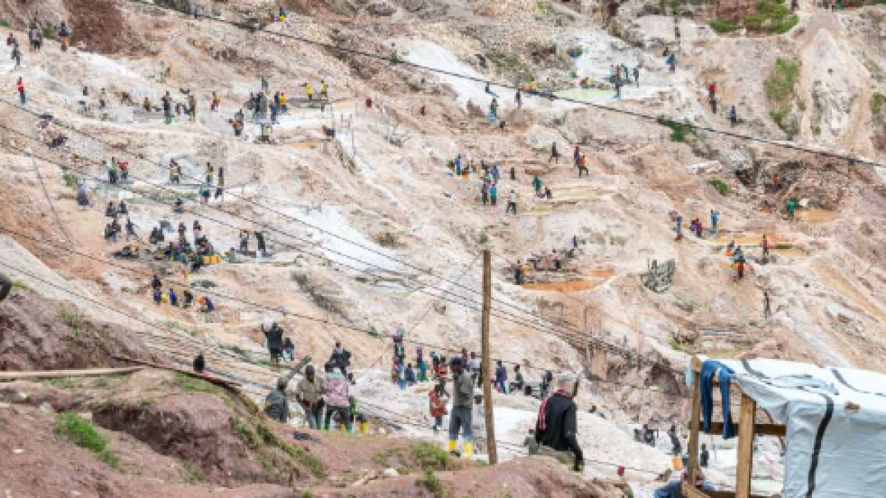 Maden ocağı çöktü: Çok sayıda ölü var