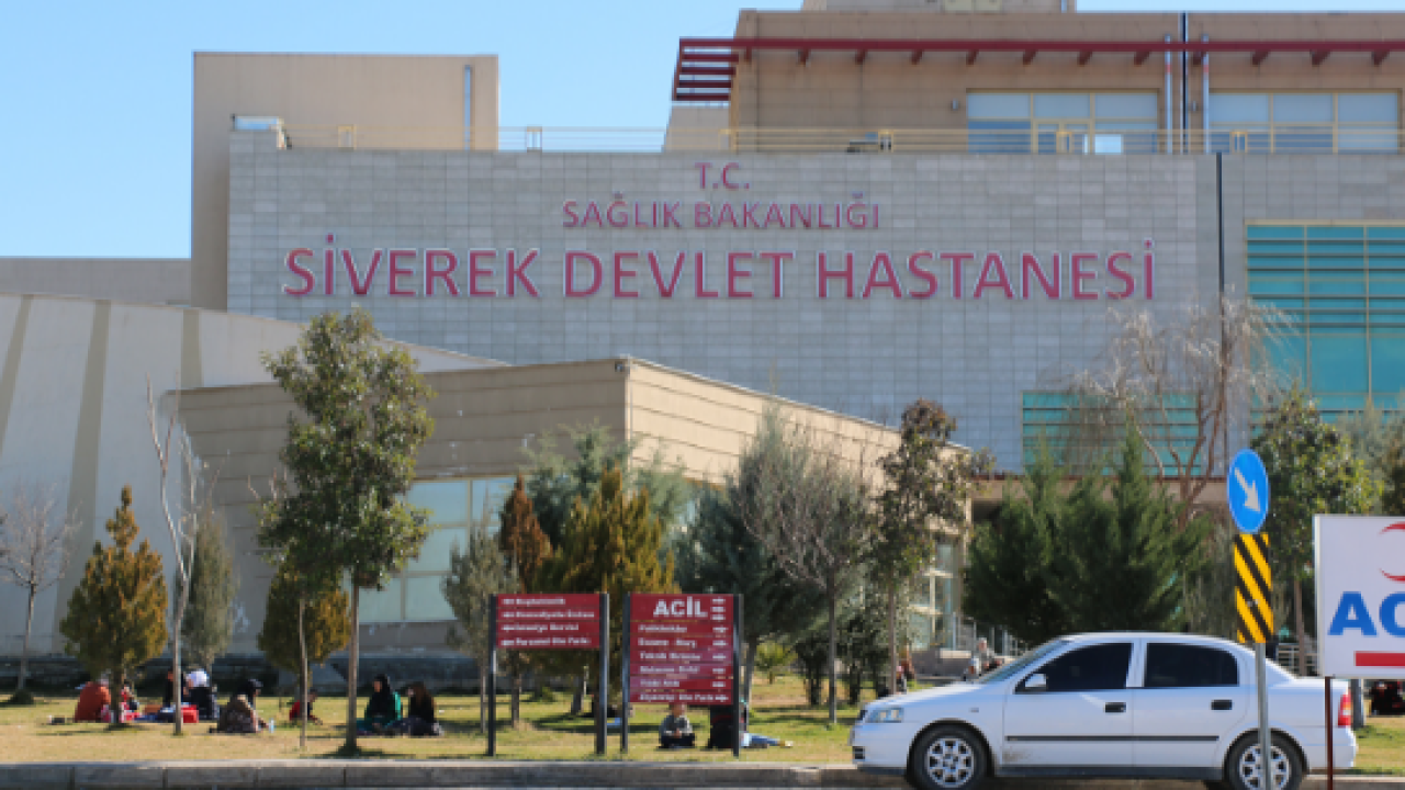 Şanlıurfa'da Gizli Buzlanma Kazaya Yol Açtı: 1'i Ağır 2 Yaralı