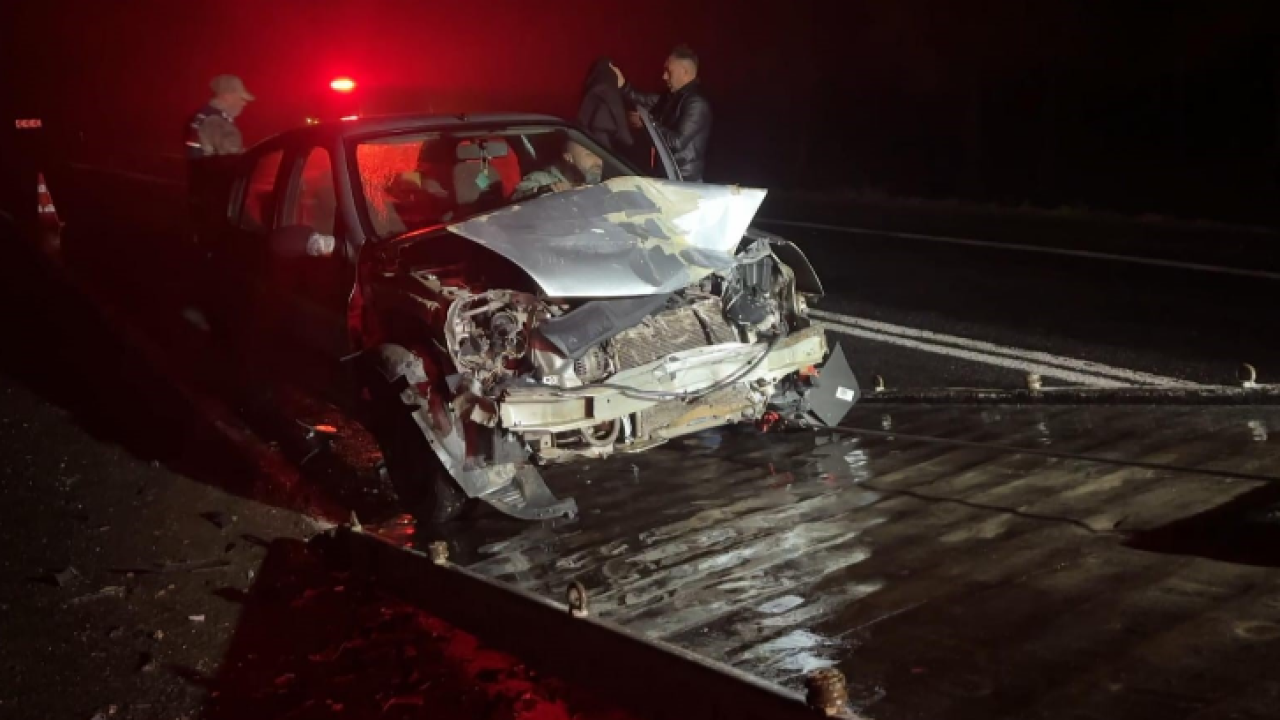 Şanlıurfa'da Otomobiller Çarpıştı, 2 Kişi Yaralandı