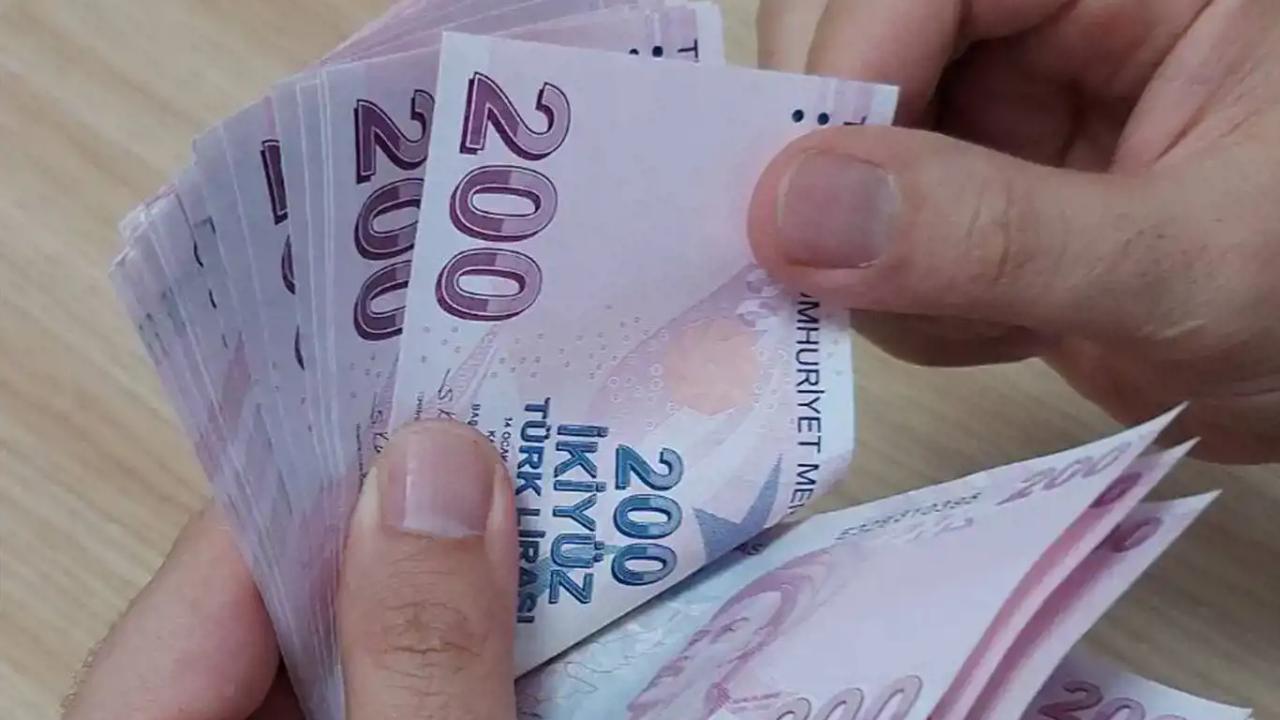 Zam ve ek ödeme farkları yarın hesaplara yatacak