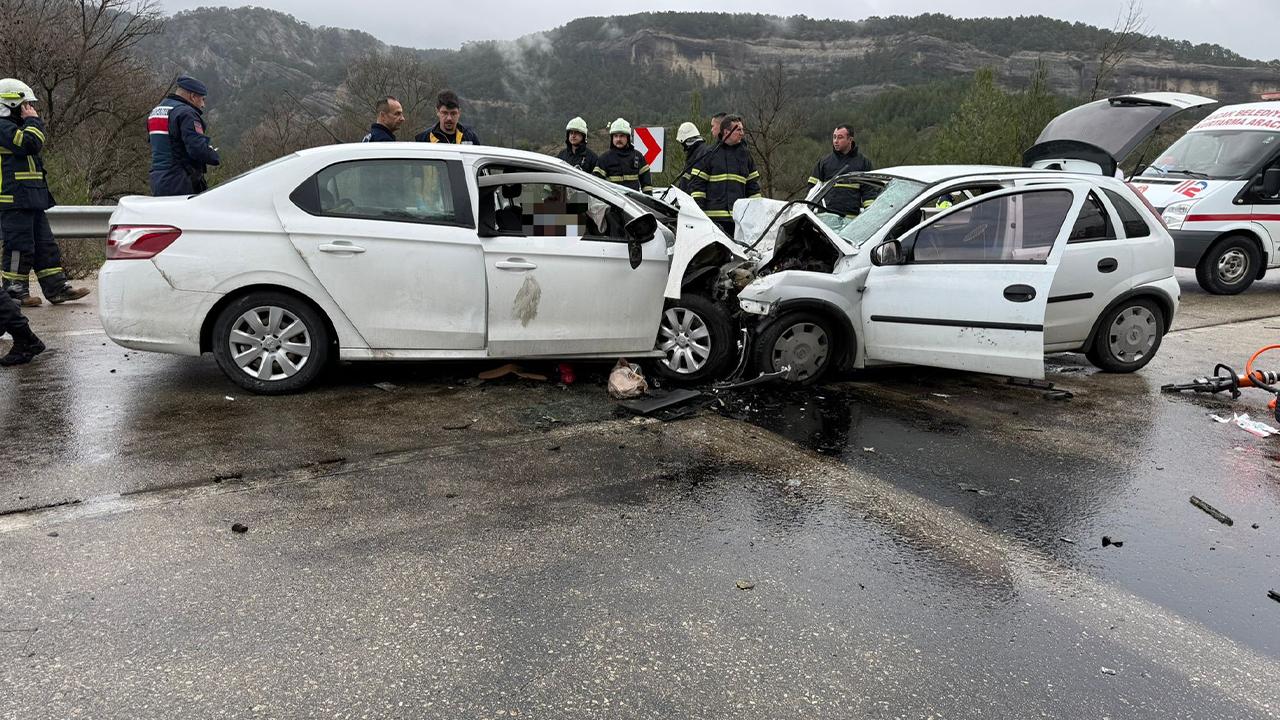 Burdur'da feci kaza: Çok sayıda ölü ve yaralı var!