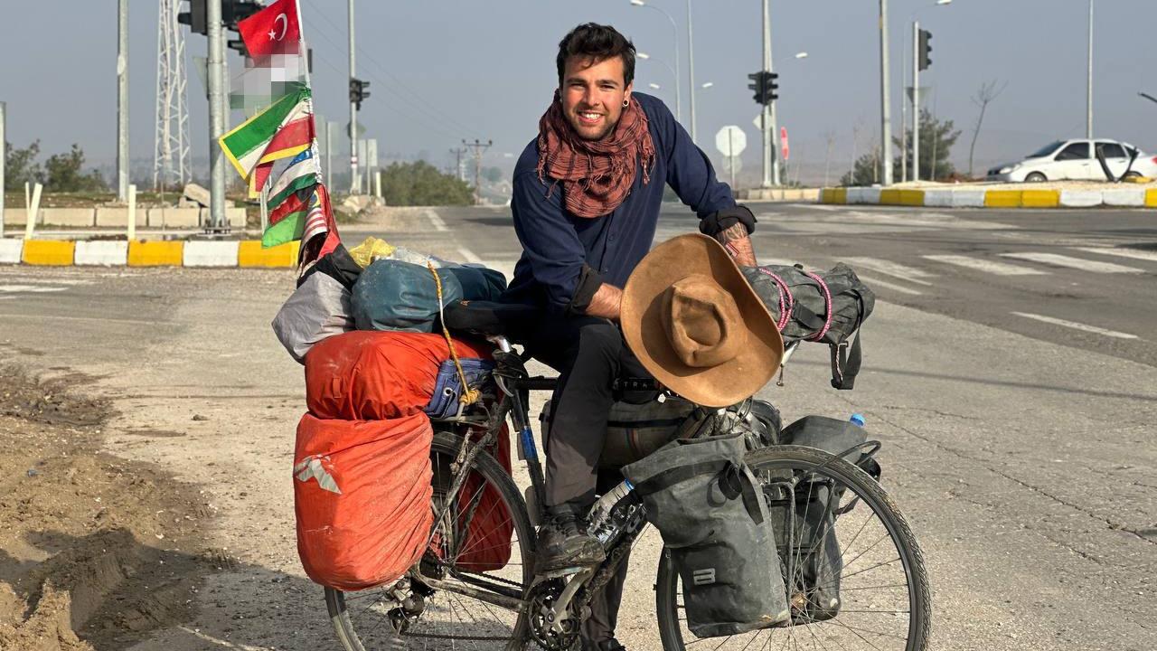 Dünya turundaki İtalyan gezginin Türkiye'deki ilk durağı Şanlıurfa oldu