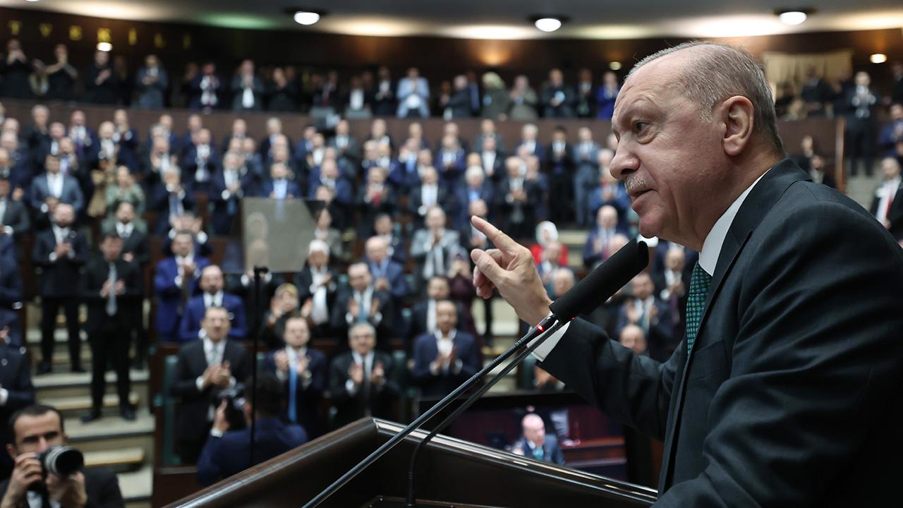 Erdoğan duyurdu: Emeklilere bayram ikramiyesi müjdesi!