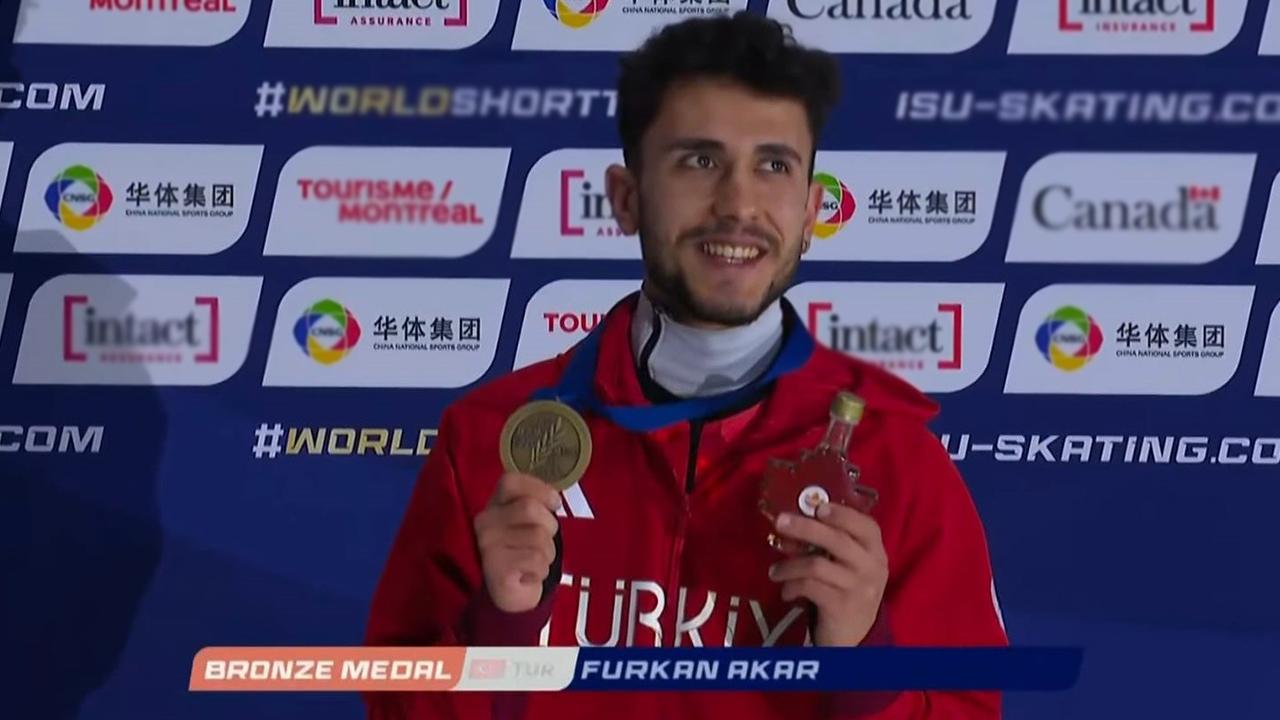 Furkan Akar’dan tarihi madalya