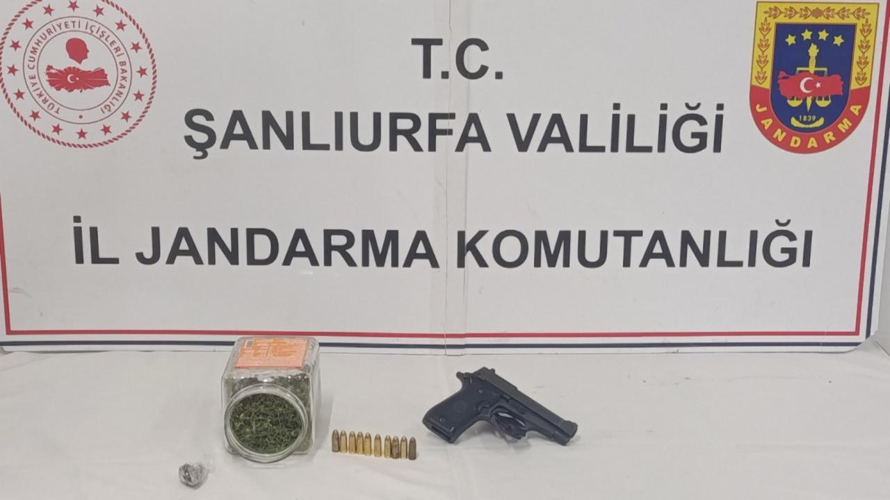 Urfa'da narkotik operasyonu: Uyuşturucu ve silah ele geçirildi!