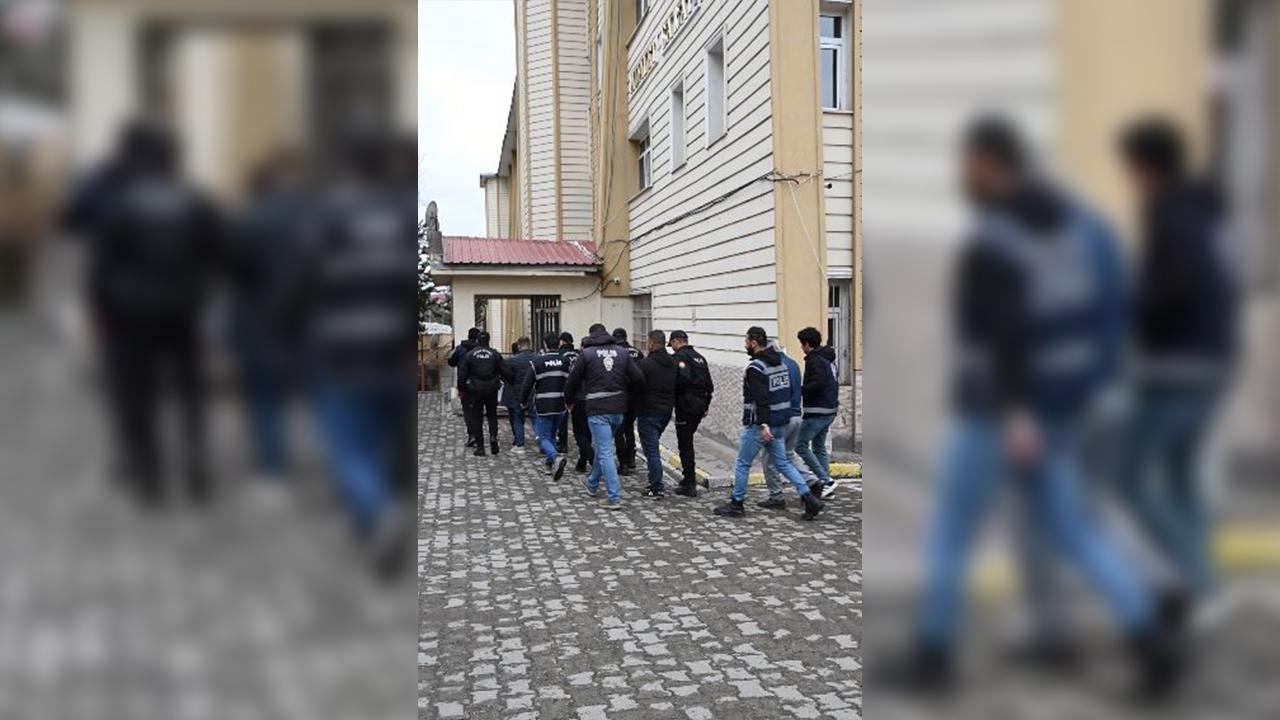 Ardahan merkezli 5 ilde operasyon: Urfa'da listede!