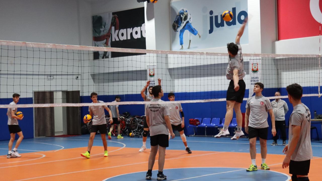 Büyükşehir Genç Erkekler Voleybol Takımı çeyrek finallere hazırlanıyor!