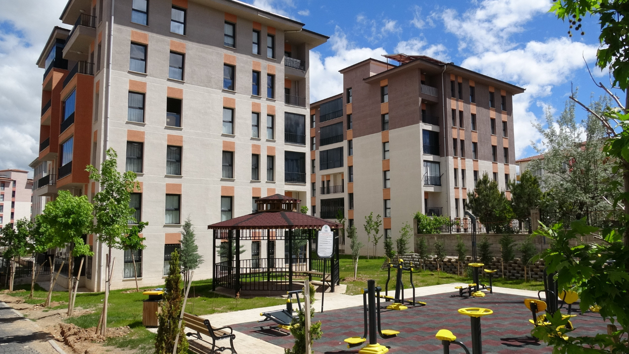 18 Yaşındaki genç kız parkta ölü bulundu!