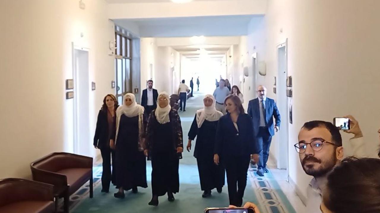 Barış anneleri MHP'yi ziyaret etti
