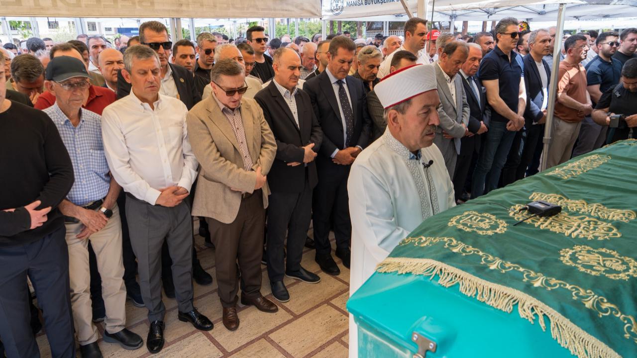 CHP Grup Başkanı Özel'in amcası son yolculuğuna uğurlandı!
