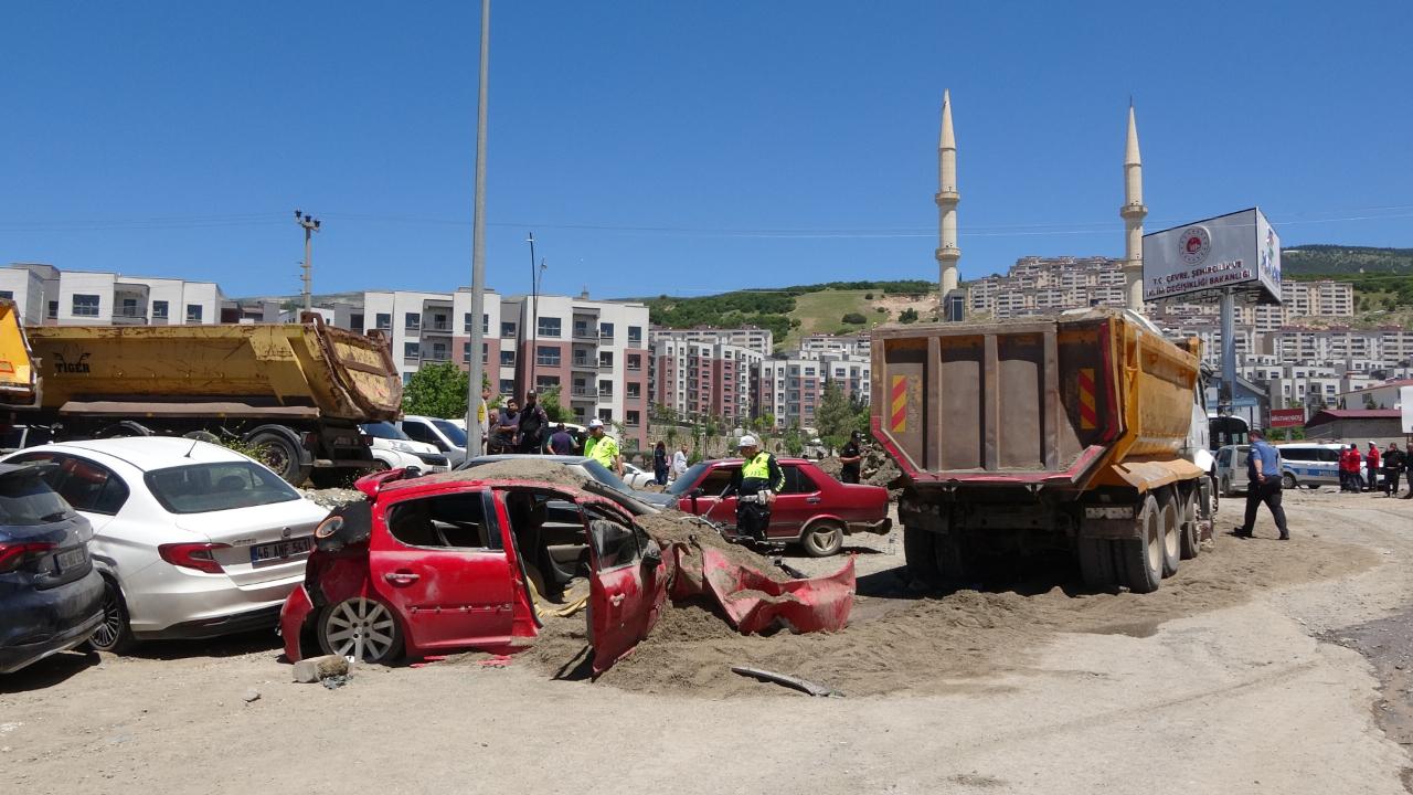 Freni boşalan kamyon 7 araca çarptı: Çok sayıda yaralı var!