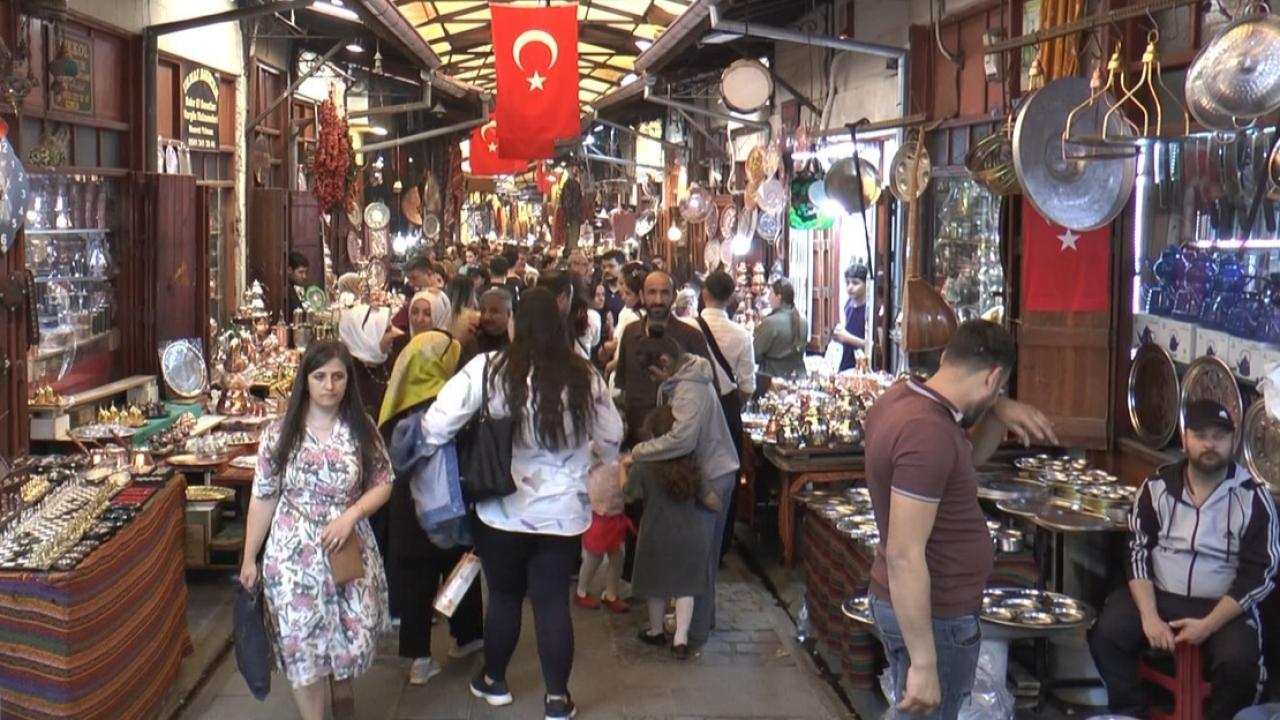 Gaziantep çarşılarına Şanlıurfa’dan turist akını!