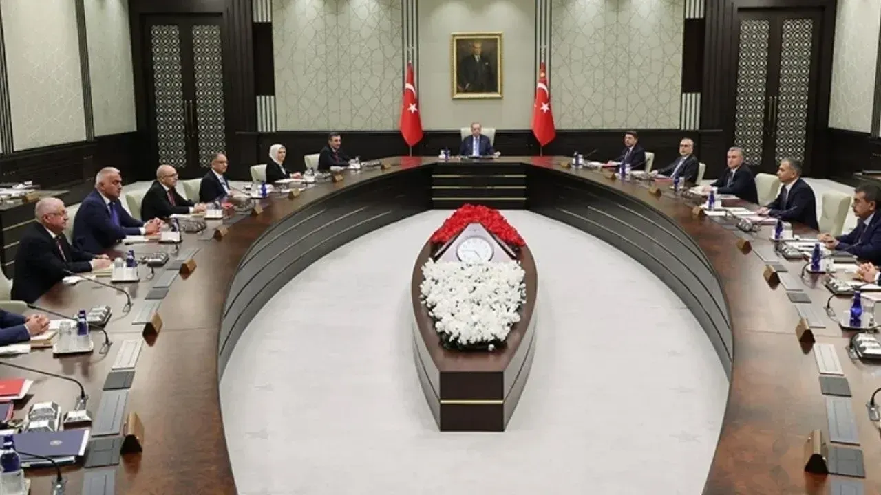 Kabine bugün önemli başlıklarla toplanıyor!