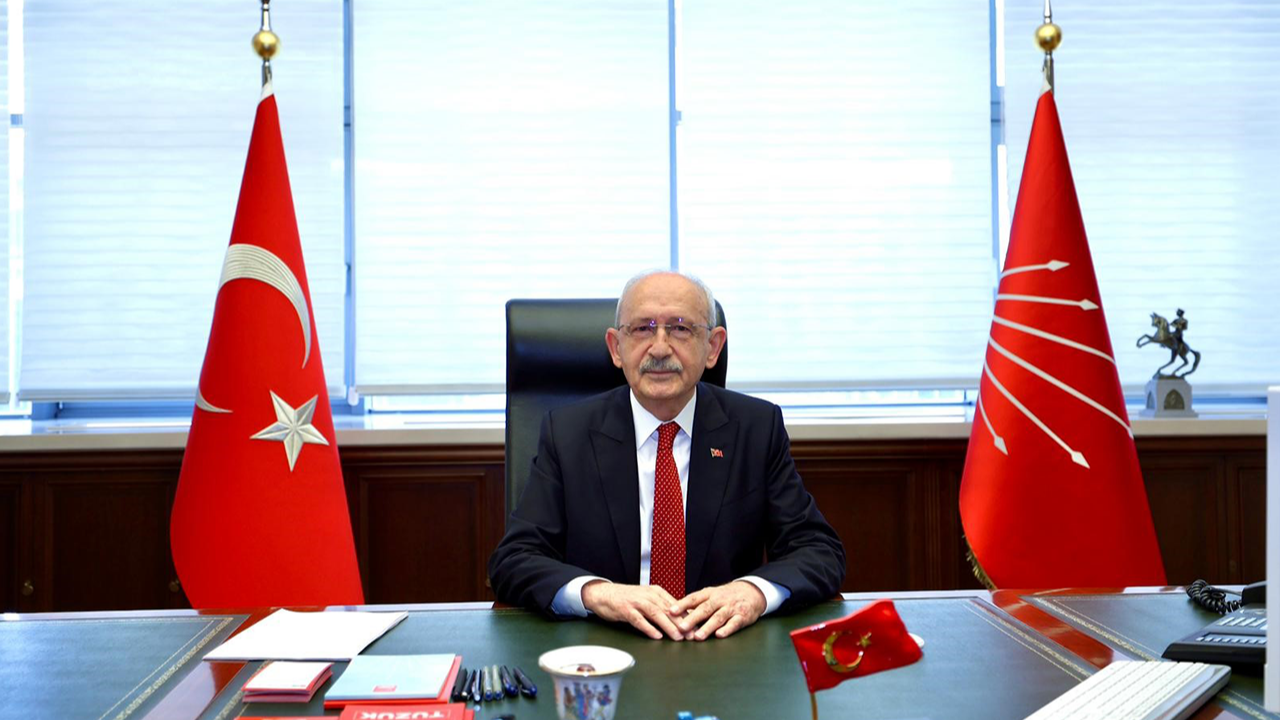Kılıçdaroğlu 2 buçuk yıl sonra CHP Genel Merkezi'nde!