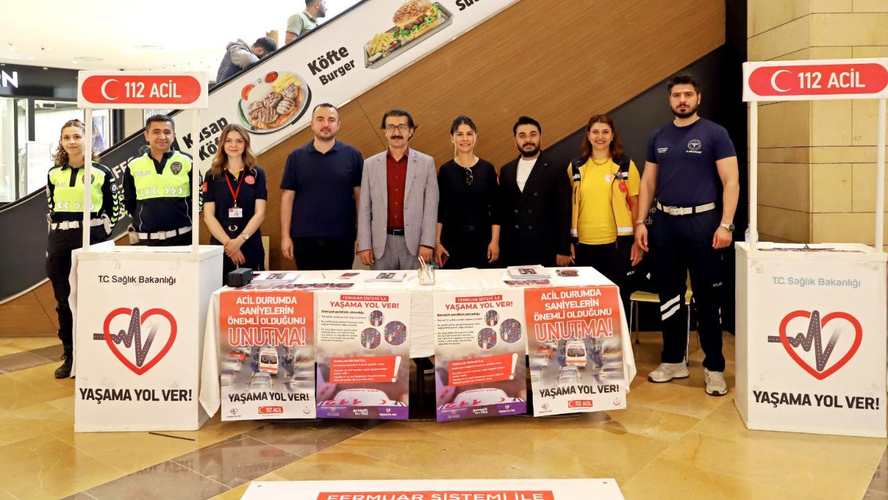 Şanlıurfa’da sürücülere hayati çağrı: “Yaşama Yol Ver” standı açıldı