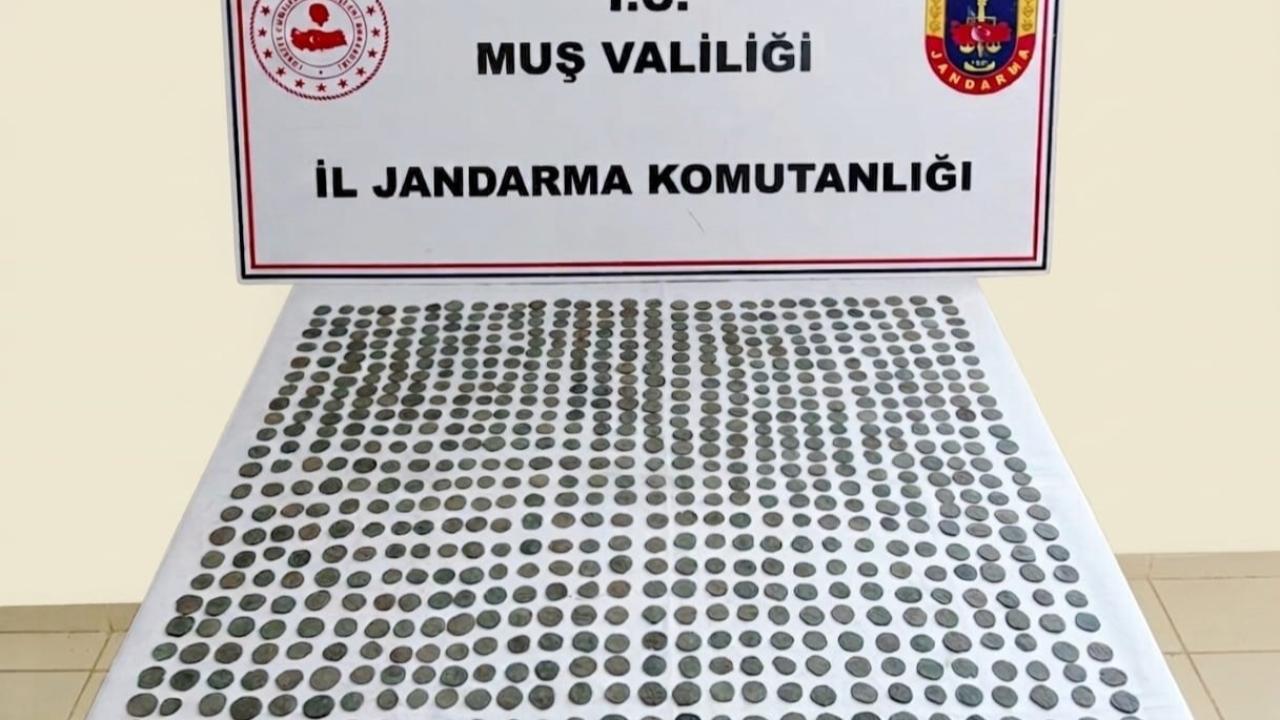 749 adet tarihi sikke ele geçirildi!