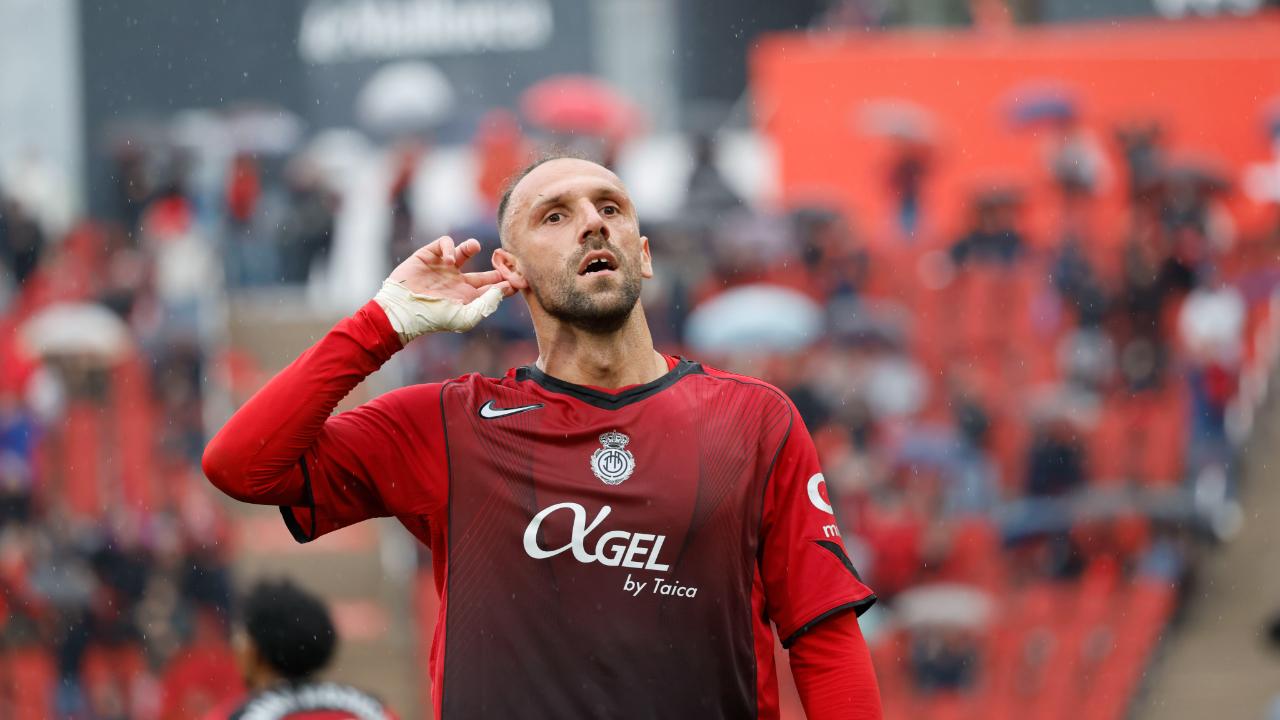 Fenerbahçe'nin yeni transferi Vedat Muriqi bu akşam İstanbul'a geliyor