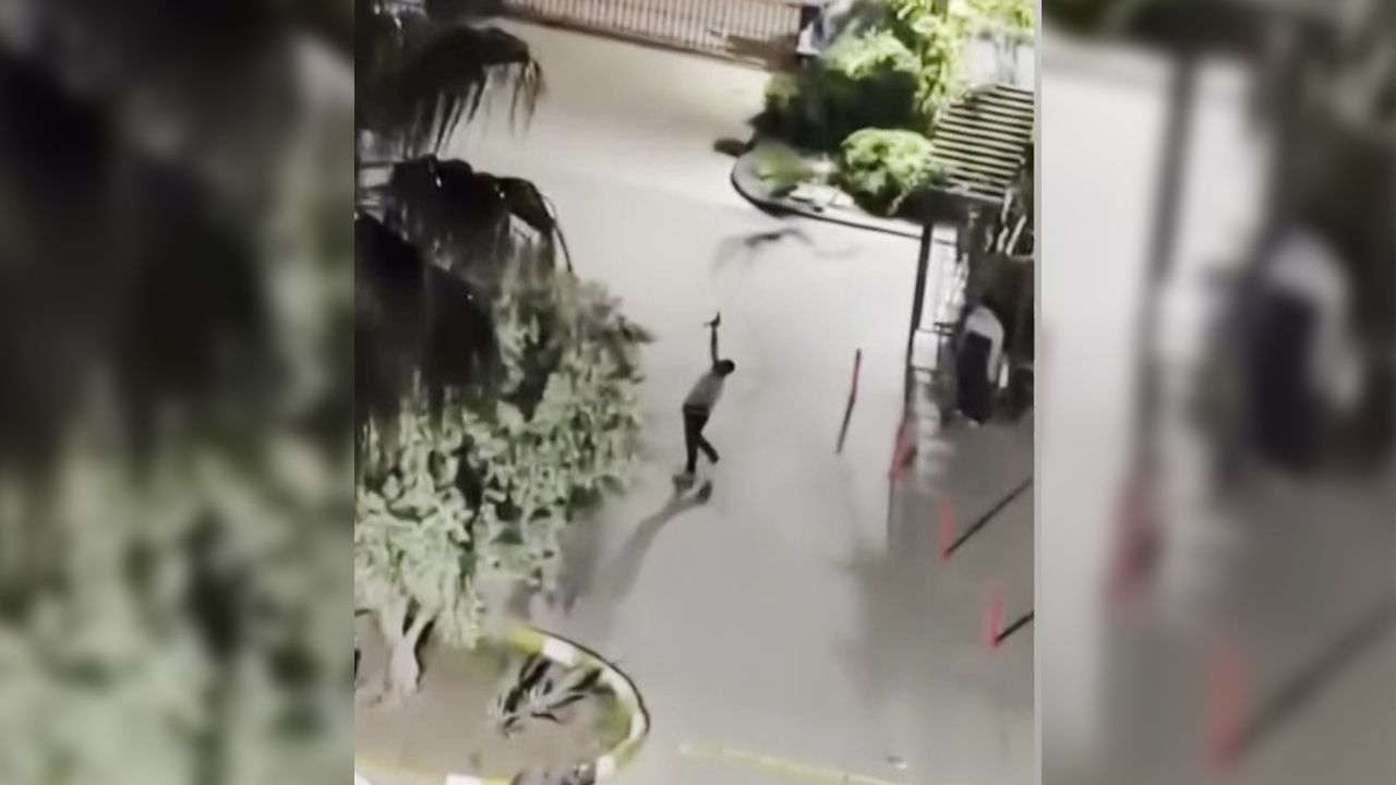 Komşusunun evine otomatik tabancayla ateş açtı!