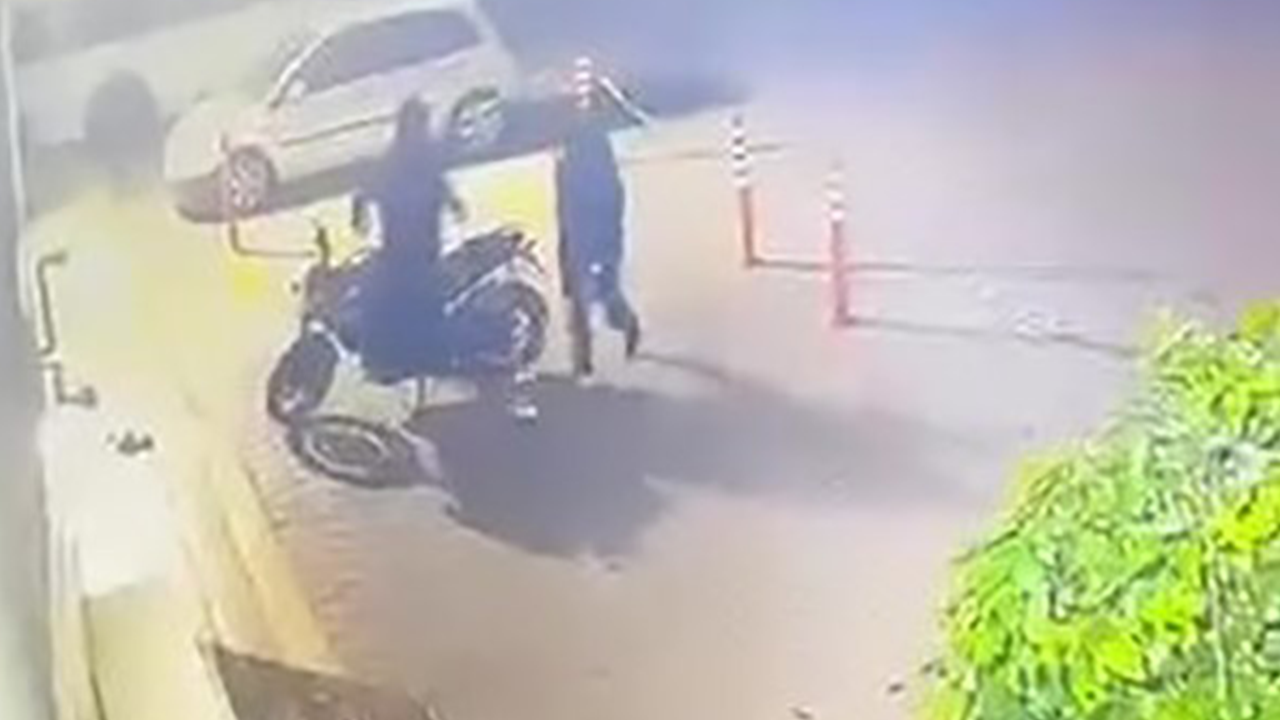 Maskeli hırsızlar çaldı: Polis yakaladı!