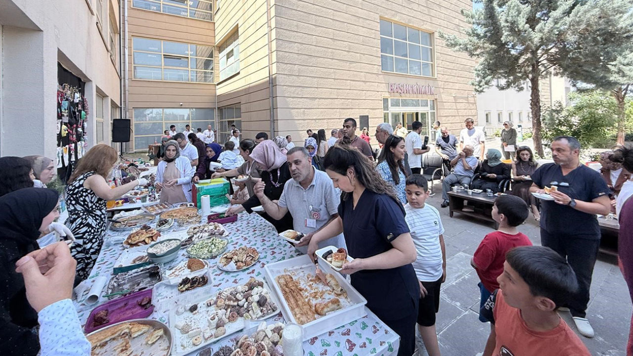 Siverek’te ruh sağlığı hastalarının el emeği ürünleri sergilendi