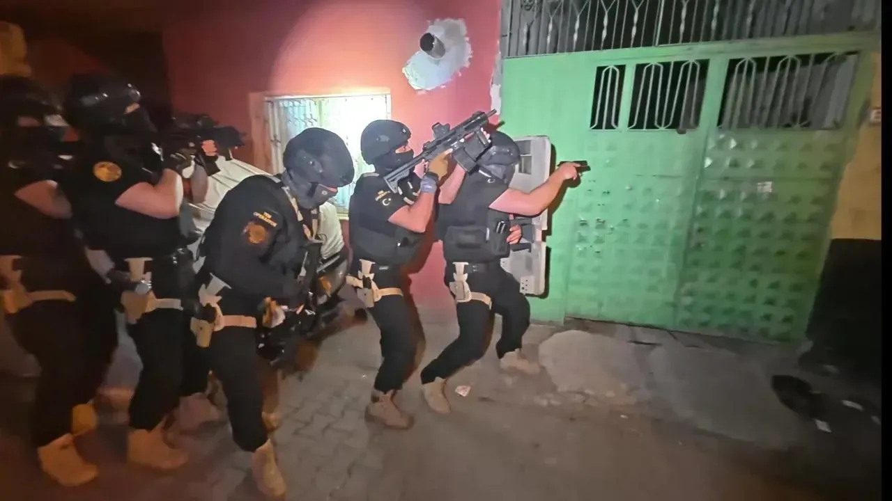 Urfa dahil 4 ilde 'iş yeri kurşunlama' operasyonu!