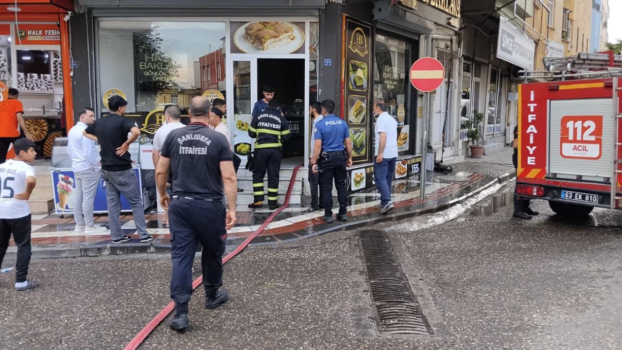 Urfa'da iş yerinde korkutan yangın!