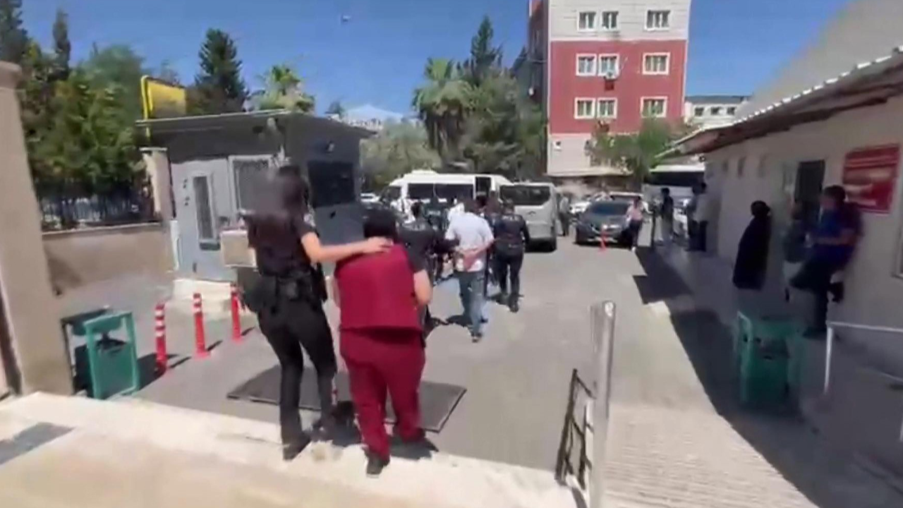 Urfa'da vatandaşları iş bulma vaadiyle dolandıran 5 kişi tutuklandı!