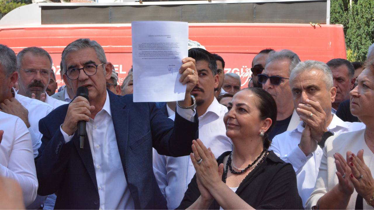 CHP'de toplu istifa: İl başkanı ve 32 isim ayrıldı!
