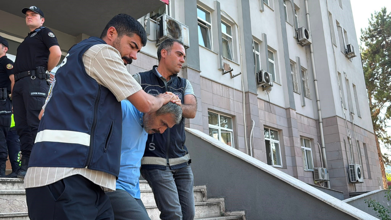 Eşinin boğazını keserek öldüren zanlı tutuklandı!