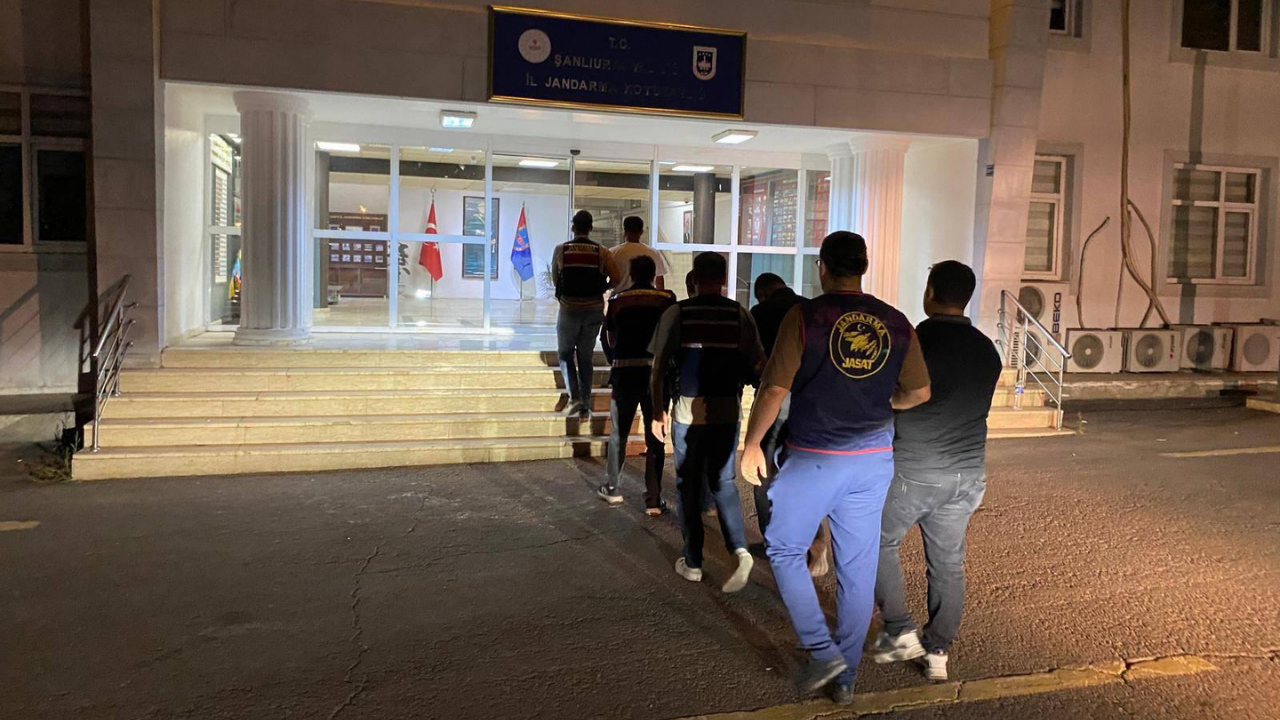 Gaziantep’te dolandırdılar Şanlıurfa’da yakalandılar!