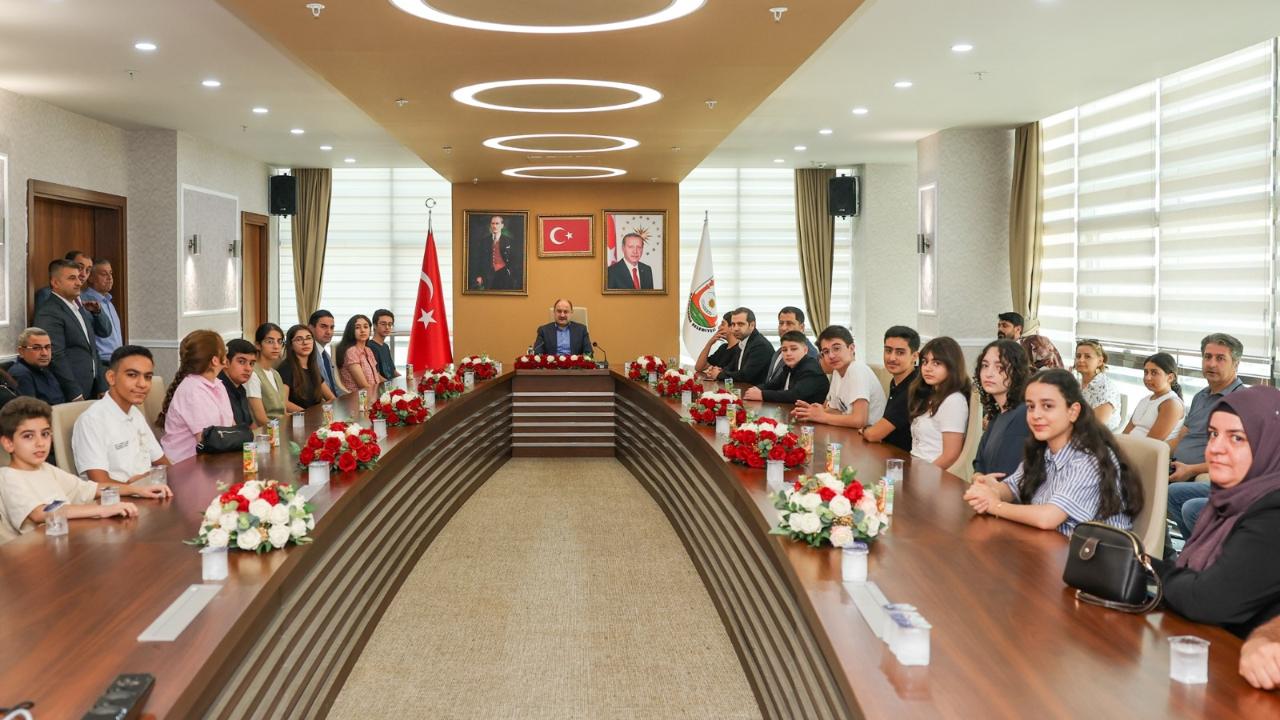 Gülpınar LGS şampiyonlarını makamında ağırladı!