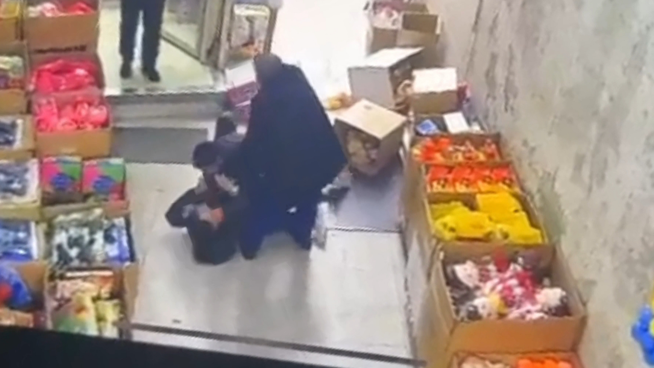 Urfa'da müşteri kapma kavgası: O anlar kamerada!