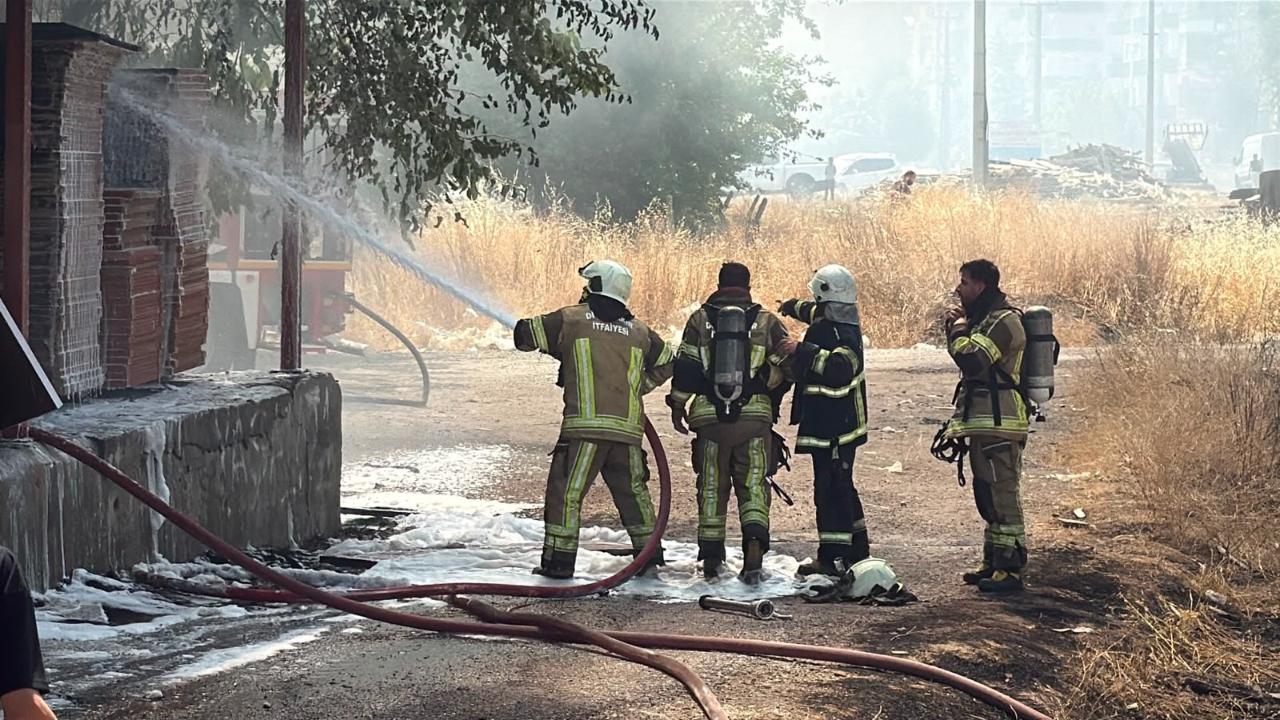 Marangoz atölyesinde yangın: 2 yaralı!