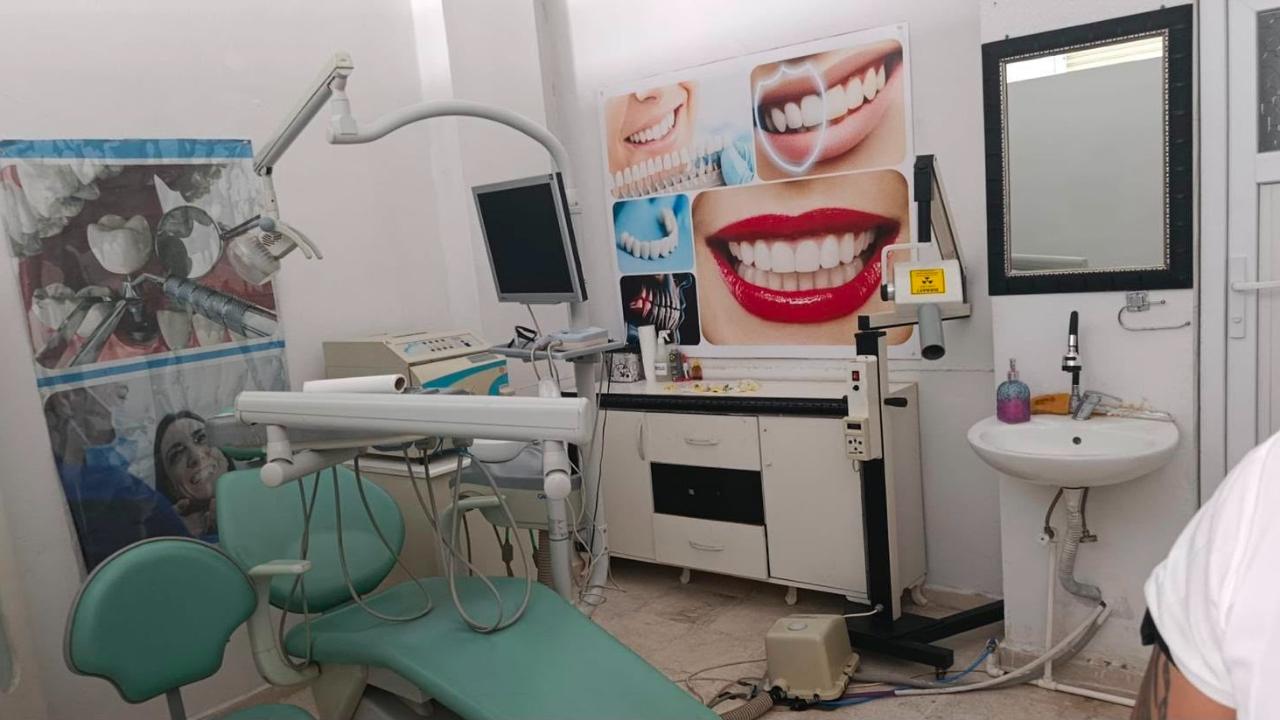Ruhsatsız 2 diş merkezi mühürlendi!