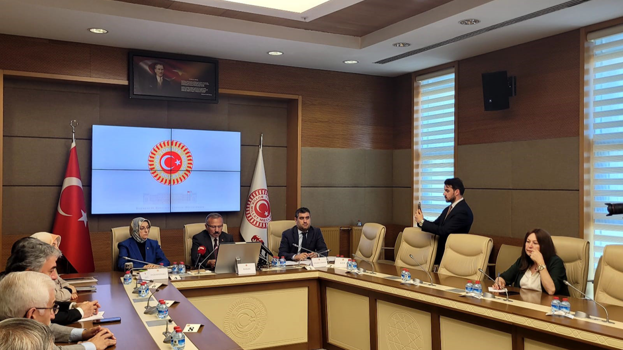 Şanlıurfa ve Kahramanmaraş'ta "Okullarda akıllı telefon yasaklasın" talebi!