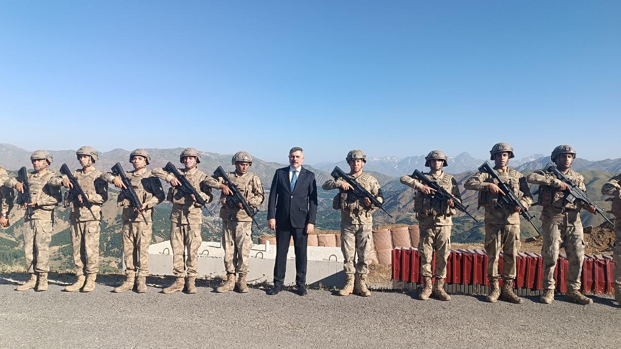Şemdinli'de kritik ziyaret!