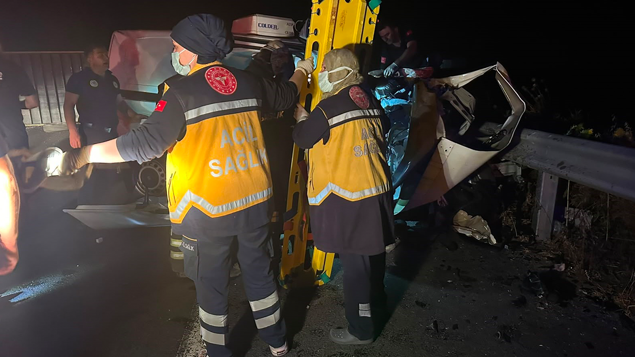 TIR'dan ayrılan dorse faciaya neden oldu! Kazada çok sayıda ölü var