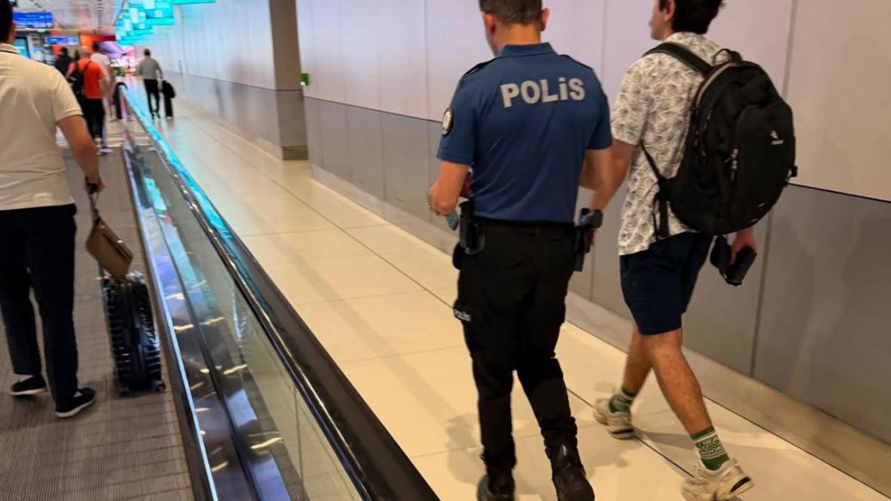 Ünlü komedyen gözaltına alındı!