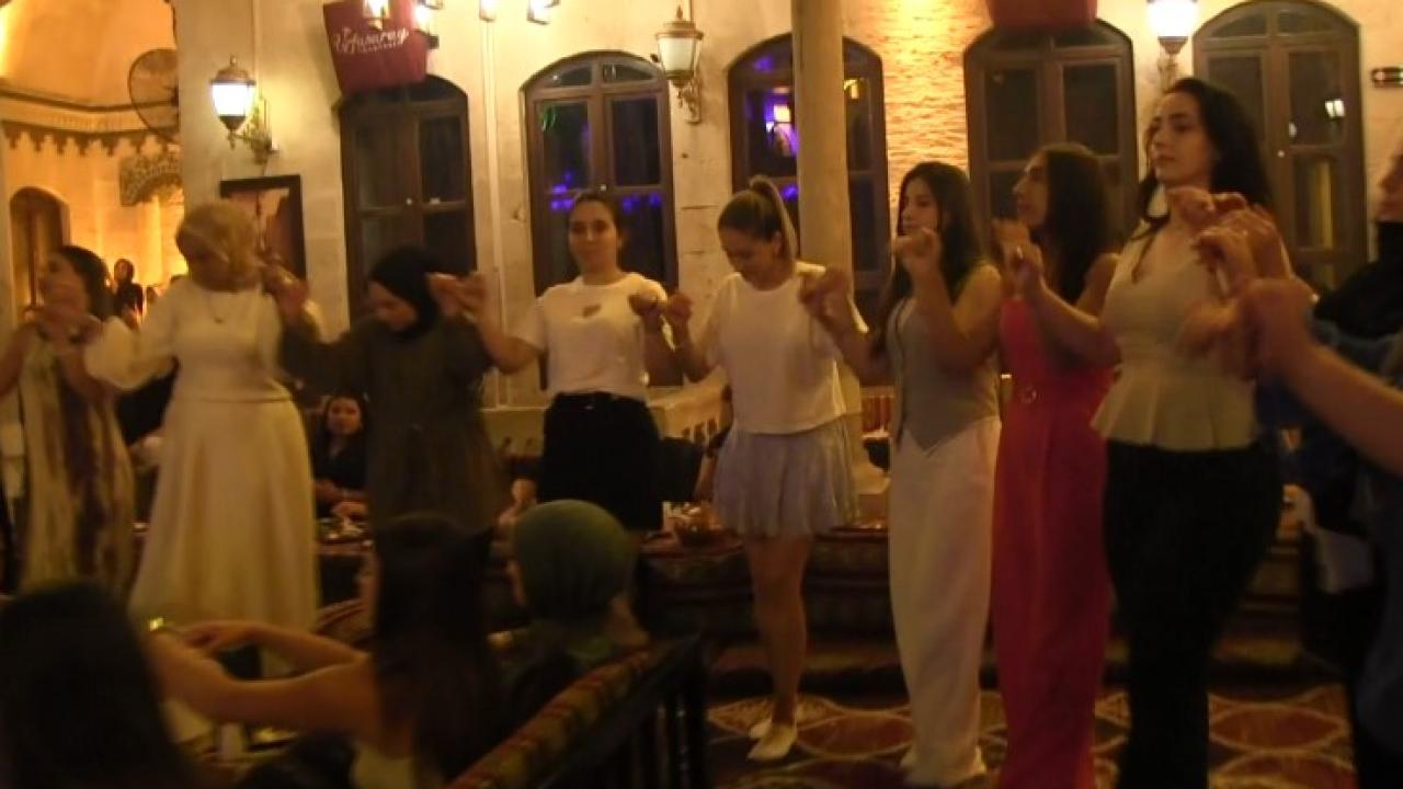 Urfa'da ‘sıra geceleri’ turizmin yeni gözdesi oldu!