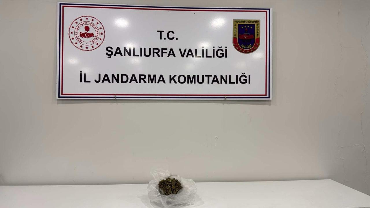 Viranşehir'de şüpheli şahsın üzerinden uyuşturucu çıktı!