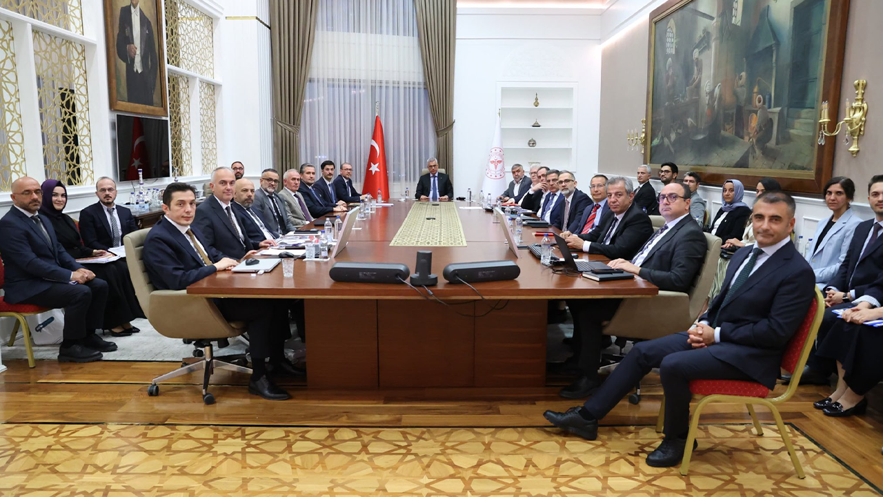 Bakan Memişoğlu Şanlıurfa Şehir Hastanesi çalışmalarını ele aldı!