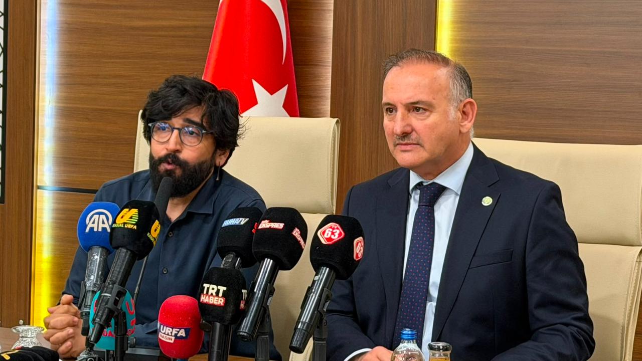 Dünya birincisi Vox Humanis Korosu'nu Rektör Güllüoğlu ağırladı!