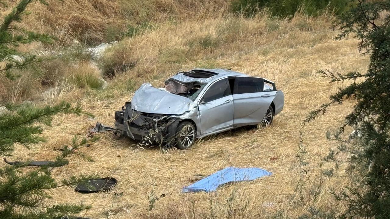 Takla atan otomobilin sürücüsü hayatını kaybetti!