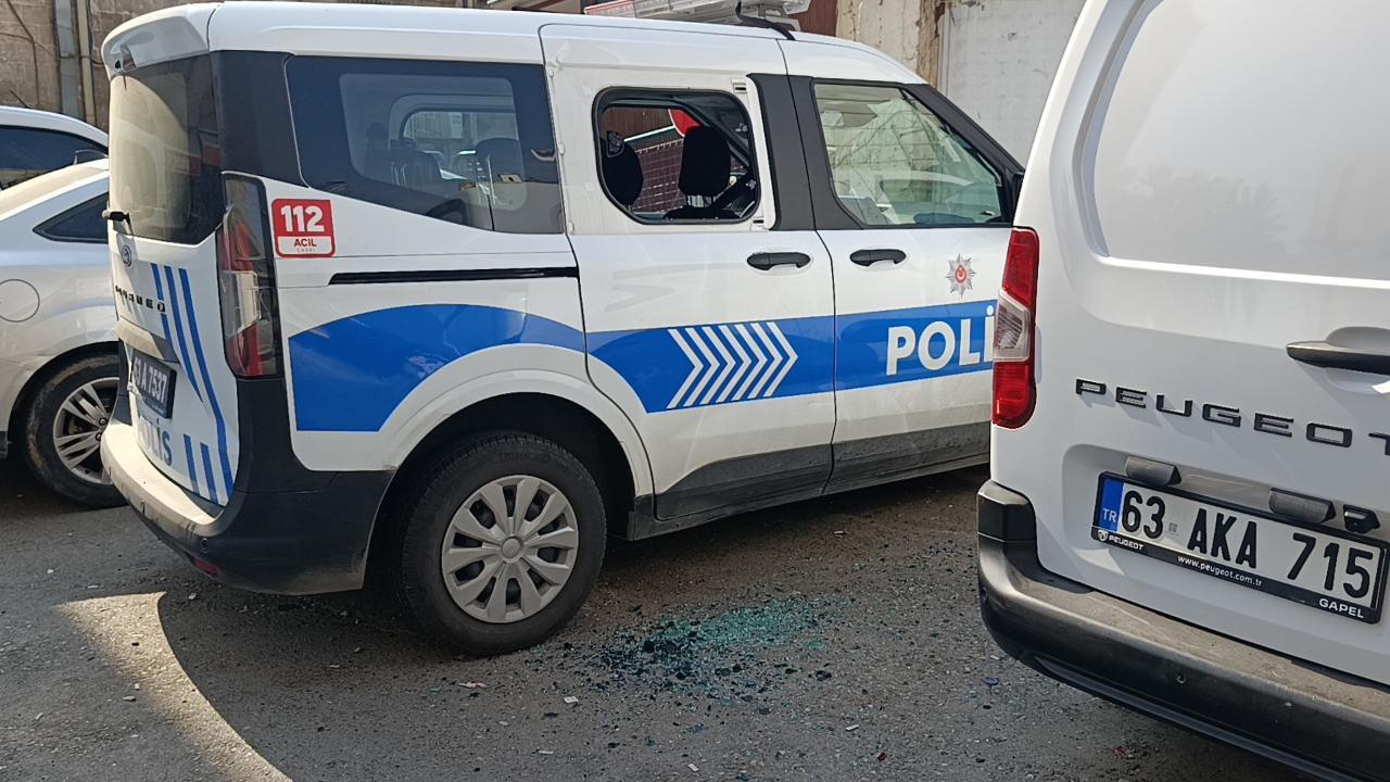 Şanlıurfa'da polis aracına saldırı!