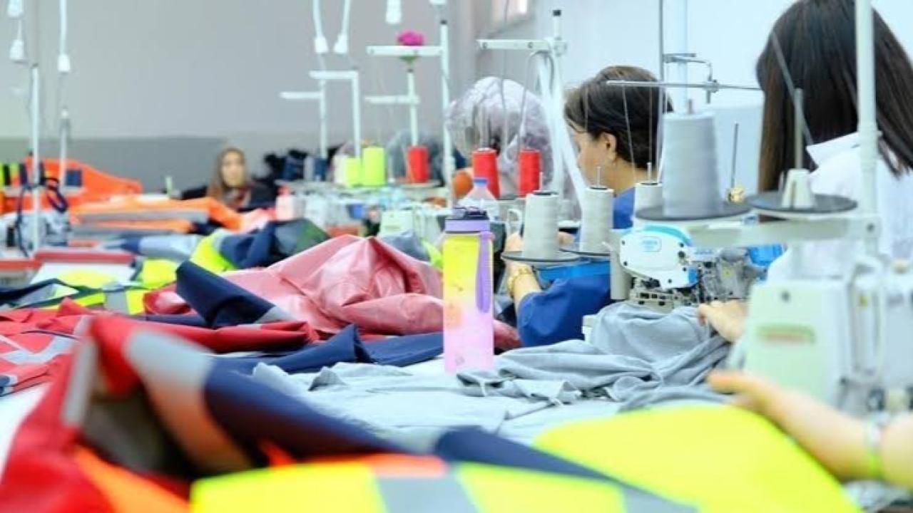 Ücretli çalışan sayısı yıllık yüzde 2,5 arttı!