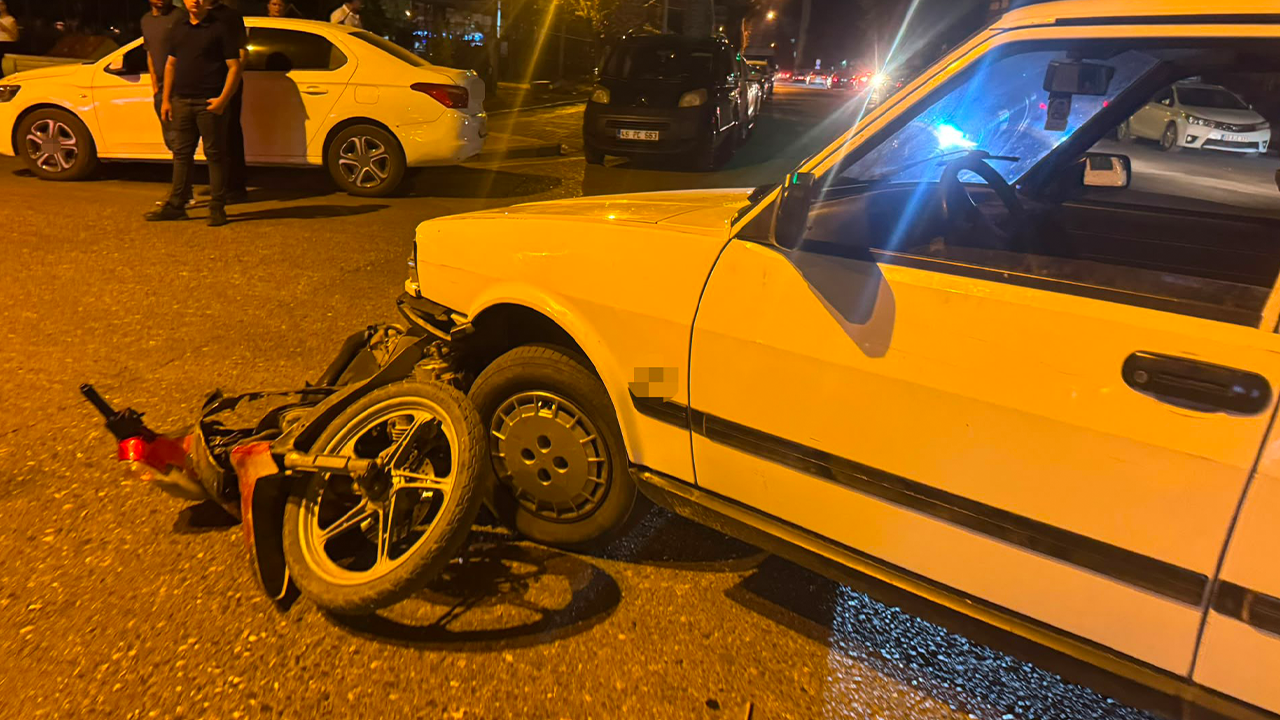 Urfa'da feci kaza: Otomobil ile motosiklet çarpıştı!