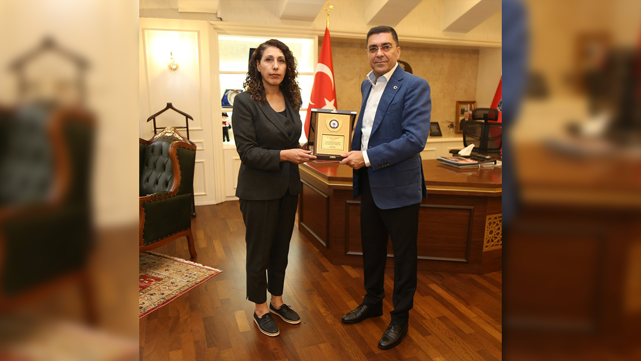 Urfa’da görev yapan Emniyet Amirine teşekkür plaketi!